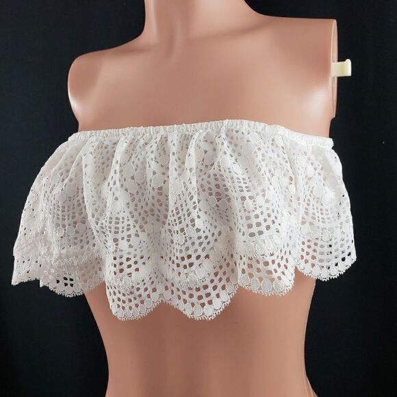 Victoria's Secret Lace Flutter Bandeau Flounce *** - Picture 2 of 4